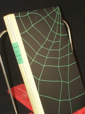 Artikelbild des Artikels “Der Messingknopf : Spionageroman / Lew Owalow. Dt. v. Hannelore Menke “