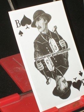 Artikelbild des Artikels “Schloßmuseum und Spielkartenmuseum, Skatstadt Altenburg, Kreuz Bube aus einer 1925 in Altenburg gedruckten Bergbaukarte “