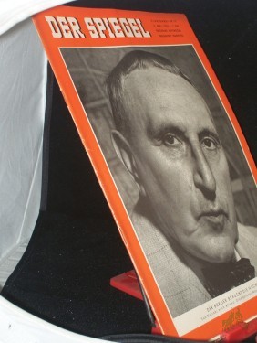 Artikelbild des Artikels “19/1955, DER BÜRGER BRAUCHT DIE NACHBARSFRAU; VON NAIROBI NACH ALTONA; STÄDTEPLANER MAY “