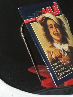 Artikelbild des Artikels “12/2004, Lachen aus Lust am Leben “