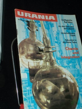 Artikelbild des Artikels “1/1974, Chemie und Integration, Dr. R. Thätner ‹. Gäbler Prof. Dr. H. Backe H. Buch G. Lammel Dipl.-Garten bauing. T. Wengel Dr. W. Herger E. Schiltz Prof. Dr. rer. nat. habil. Ch. Weißmantel Dr. phil. E. Jobst Dito Osokino Vera Tsche “
