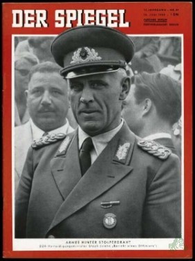 Artikelbild des Artikels “29/1959, Armee hinter Stolperdraht, DDR Verteidigungsminister Stoph “