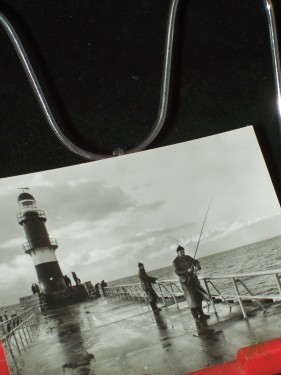 Artikelbild des Artikels “Rostock Warnemünde, Abend an der Mole “