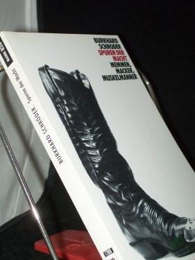 Artikelbild des Artikels “Spuren der Macht : Memmen, Macker, Muskelmänner / Burkhard Schröder “