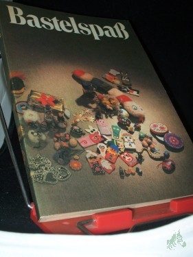 Artikelbild des Artikels “Bastelspass : Handreichung für d. ausserunterrichtl. Tätigkeit / erarb. von Vera Hasenbank, Edith Hönisch u. Birgit Benz “