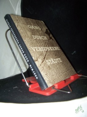 Artikelbild des Artikels “Gang durch versunkene Städte : Ein Ausflug ins Reich d. Archäologie / Siegfried Oertwig. Unter Mitarb. von Karl Friese. Mit 32 Taf. nach Fotos sowie Federzeichn. von Hans Happach “