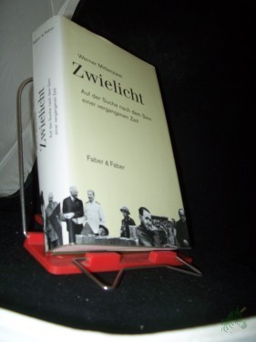Artikelbild des Artikels “Zwielicht : auf der Suche nach dem Sinn einer vergangenen Zeit ; eine kulturkritische Autobiographie / Werner Mittenzwei “
