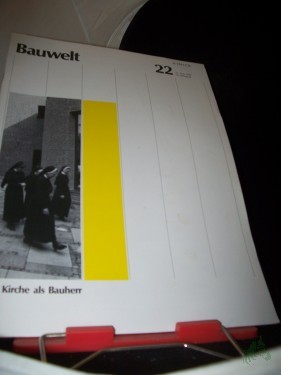 Artikelbild des Artikels “22/1983 Die Kirche als Bauherr “