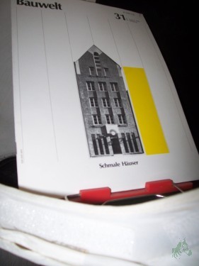 Artikelbild des Artikels “31/1984 schmale Häuser “