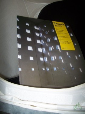 Artikelbild des Artikels “20/2009 Häuser des Friedhofs “