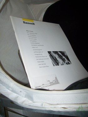 Artikelbild des Artikels “25/1995 Plätze in Lyon “