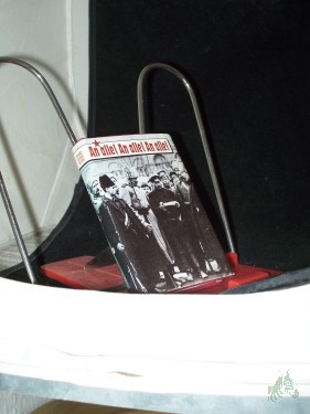 Artikelbild des Artikels “An alle! An alle! An alle! : Zitate, Maximen u. Sentenzen aus Werken über d. Grosse Sozialist. Oktoberrevolution sowie über d. Bürgerkrieg u.d. militär. Intervention / ausgew. u. eingeleitet von Dieter Kuchmann “