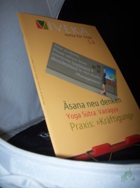 Artikelbild des Artikels “54/2015 Āsanapraxis neu denken Travelling Yoga – vairāgya – Teil 3 Aus der Praxis – Kräftigung “