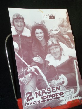 Artikelbild des Artikels “Nr. 8171, 2 Nasen tanken super “