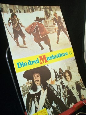 Artikelbild des Artikels “Nr. 98, Januar Folge 1974, Die drei Musketiere “