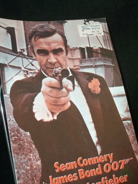 Artikelbild des Artikels “Nr. 58, Dezember Folge 1971, Diamantenfieber “