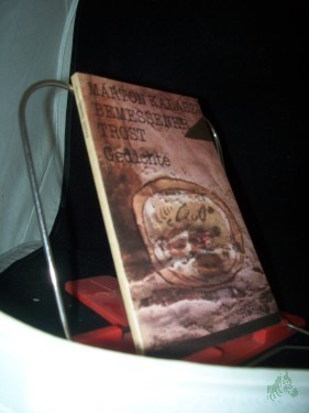 Product image of the product “Bemessener Trost : Gedichte ; aus d. Ungar. / Marton Kalasz. Nachdichtung von Günther Deicke... Übers. d. Prosa von Paul Kárpáti. Hrsg. von Paul Kárpáti ”