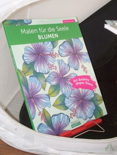 Product image of the product “Malen für die Seele Blumen : Art Activity gegen Stress / Valentina Harper ”