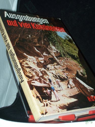 Artikelbild des Artikels “Ausgrabungen auf vier Kontinenten : Forschungen, Funde, Erkenntnisse / Hans-Dietrich Kahlke. [Zeichn. u. Ktn.: Gerhard Tag u. Gerhard Pippig] “
