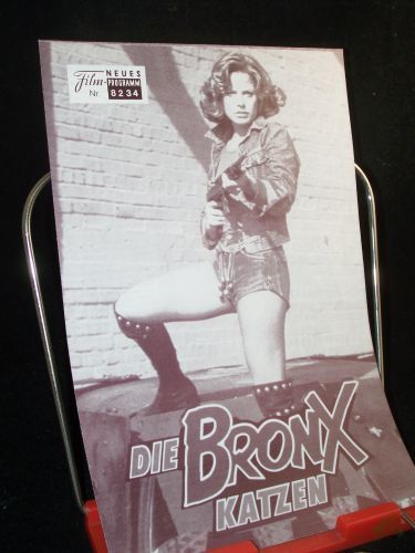 Product image of the product “Nr. 8234, 1985, Die Bronx Katzen ”