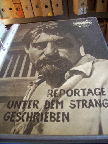 Artikelbild des Artikels “84/63 Reportage unter dem Strang geschrieben “