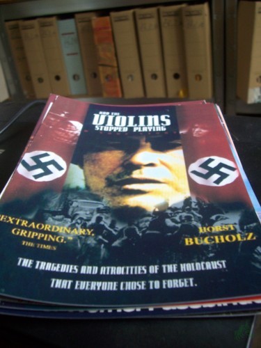 Product image of the product “Nr. 384 Und die Geigen verstummen, And the Violins stopped playing ”