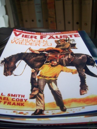 Artikelbild des Artikels “Nr. 221 Vier Fäuste schlagen wieder zu “