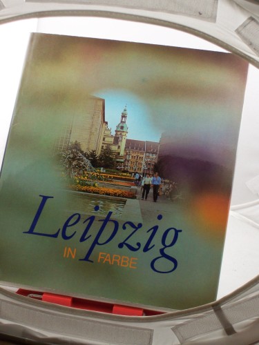 Artikelbild des Artikels “Leipzig in Farbe / Fotos: Renate u. Roger Rössing. Text: Wolfgang U.
Schütte “
