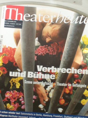 Artikelbild des Artikels “11/2002, Verbrechen und Bühne “