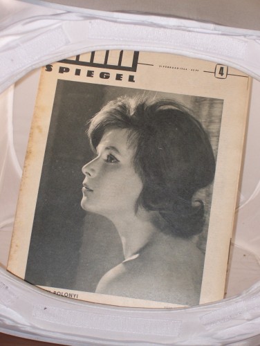 Artikelbild des Artikels “4/1964; Gyöngyi Polonyi. “