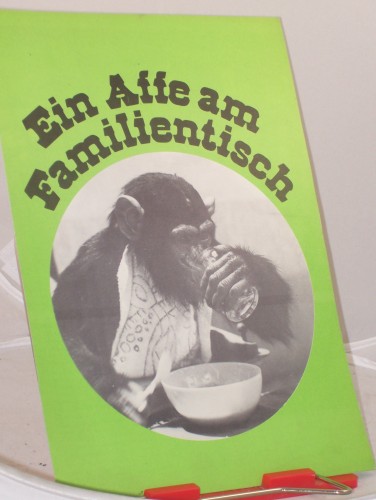 Artikelbild des Artikels “33/77, Ein Affe am Familientisch “