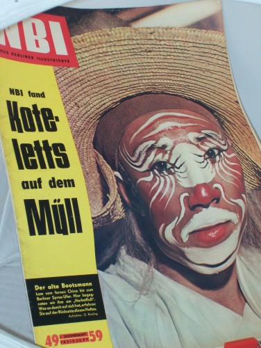 Artikelbild des Artikels “49/1959, Koteletts auf dem Müll “