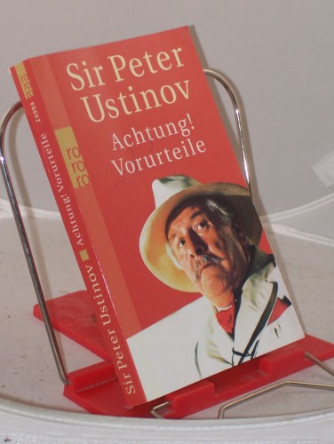 Artikelbild des Artikels “Achtung! Vorurteile / Sir Peter Ustinov. Nach Gesprächen mit Harald
Wieser und Jürgen Ritte “