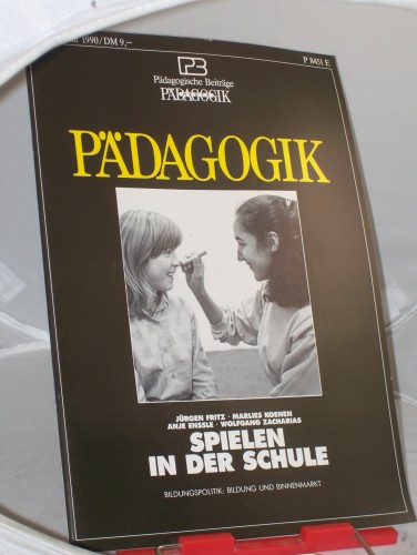 Artikelbild des Artikels “1/1990, Spielen in der Schule “