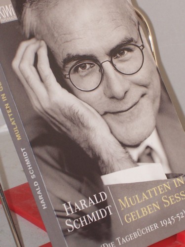 Artikelbild des Artikels “Mulatten in gelben Sesseln : die Tagebücher 1945 - 52 und die
Focus-Kolumnen / Harald Schmidt “