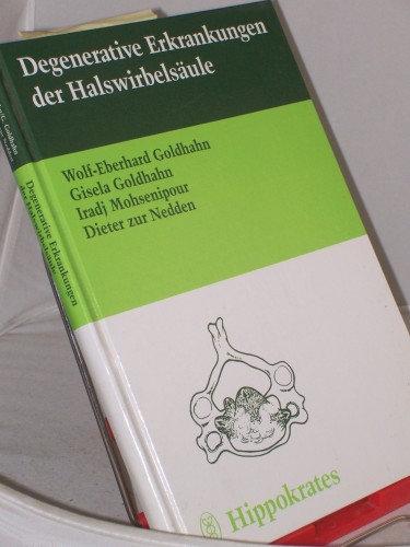 Artikelbild des Artikels “Degenerative Erkrankungen der Halswirbelsäule / Wolf-Eberhard
Goldhahn... “