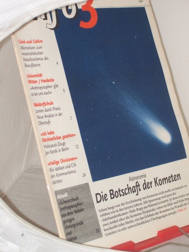 Artikelbild des Artikels “2/1997, Die Botschaft der Kometen “