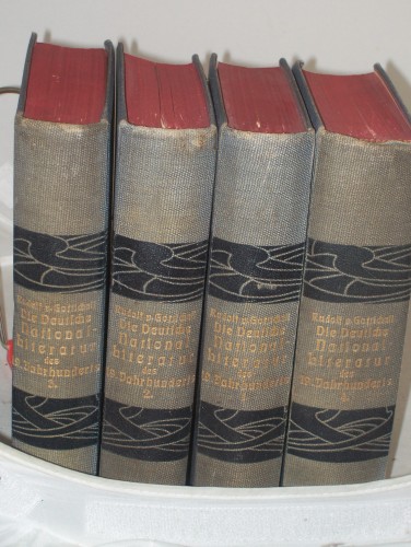 Artikelbild des Artikels “Die deutsche Nationallitteratur des neunzehnten Jahrhunderts.
Litterarhistorisch und kritisch dargestellt. Siebente vermehrte und
verbesserte Auflage. “