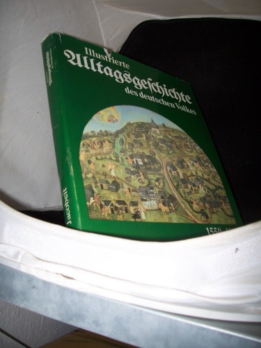 Artikelbild des Artikels “Illustrierte Alltagsgeschichte des deutschen Volkes / Sigrid u.
Wolfgang Jacobeit Mehrteiliges Werk “