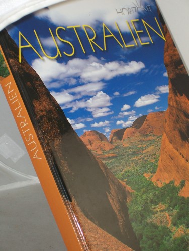 Artikelbild des Artikels “Australien / mit Bildern von Clemens Emmler und Texten von Esther
Blank. Kt. Fischer Kartografie, Fürstenfeldbruck “