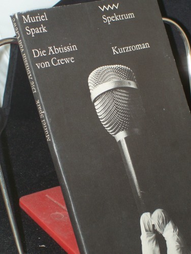 Artikelbild des Artikels “Die Äbtissin von Crewe / Muriel Spark. Aus d. Engl. von Gisela Petersen “