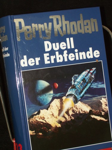 Artikelbild des Artikels “Duell der Erbfeinde / [Bearb.: Hubert Haensel. Red.: Elke Rohwer] “