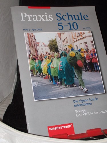 Artikelbild des Artikels “2/2003, Die eigene Schule präsentieren “