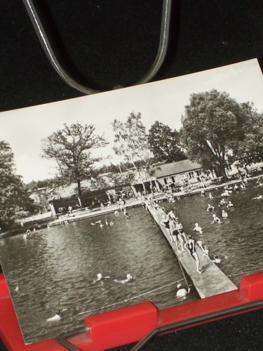 Artikelbild des Artikels “Gneisenhauptstadt SCHILDAU, Freibad am Neumühlenteich, Foto:Kühn “