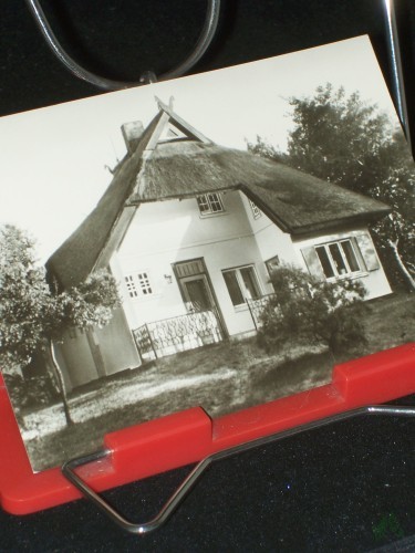 Artikelbild des Artikels “Ostseebad AHRENSHOOP, Rohrdachhaus, Foto Andreas Wegscheider “