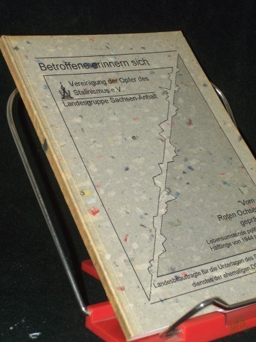 Product image of the product “Vom Roten Ochsen geprägt / [Hrsg.: Landesbeauftragte für die Unterlagen des Staatssicherheitsdienstes der Ehemaligen DDR in Sachsen-Anhalt] ”