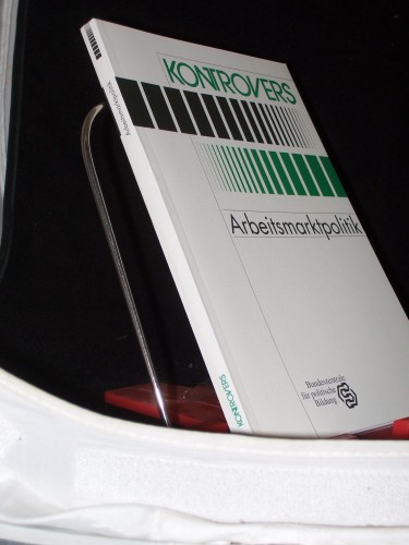 Artikelbild des Artikels “Arbeitsmarktpolitik / Bundeszentrale für Politische Bildung. Gerhard
Maier “