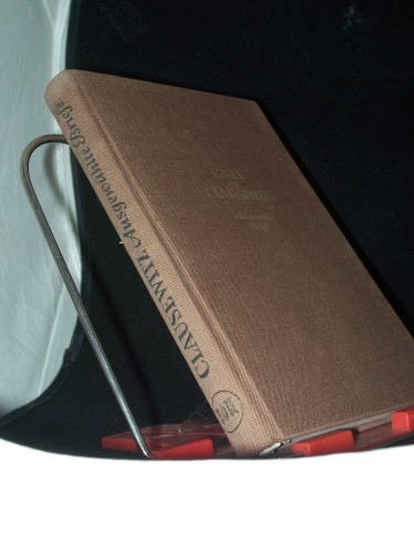 Artikelbild des Artikels “Ausgewählte Briefe an Marie von Clausewitz und Gneisenau / Carl von
Clausewitz. Ausw. u. Einf.: Gerhard Thiele “