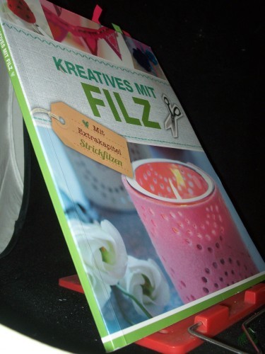 Product image of the product “Kreatives aus Filz mit Extrakapitel Strickfilzen ”