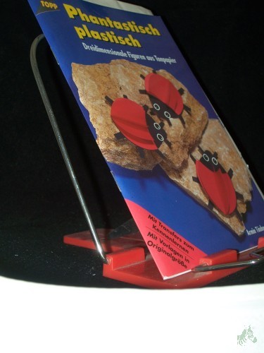 Product image of the product “Phantastisch plastisch : dreidimensionale Figuren aus Tonpapier ; [mit Transfers zum Kennenlernen ; mit Vorlagen in Originalgrösse] / Armin Täubner ”